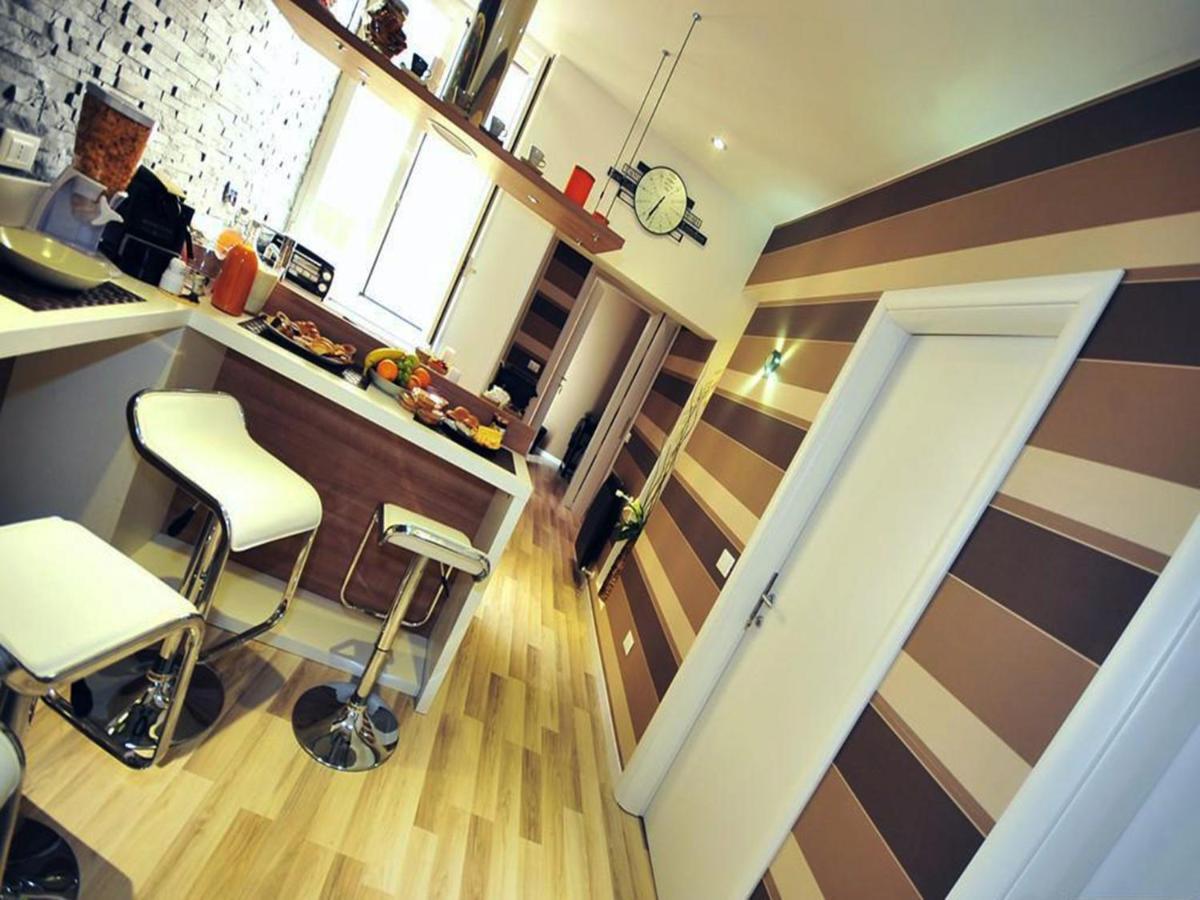Living Acomodação com café da manhã Roma Exterior foto
